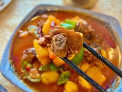 特色的大盘鸡-维吾尔餐厅(宜山路店)