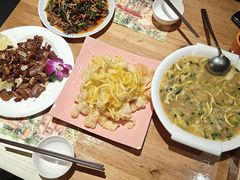 -月亮眼花园餐厅书吧酒吧
