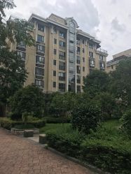 -杉惠素颜美妆皮肤管理中心