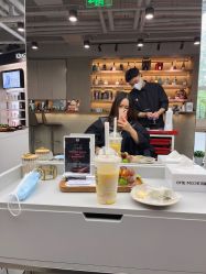 -变画·发型STUDIO