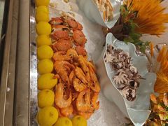 -广州万富希尔顿酒店·感趣自助餐厅·金秋蟹宴生蚝海鲜刺身