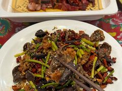 -闯关东东北农家菜(崂山石老人店)