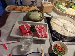 -尚尚仙·酸汤猪手·猪肚鸡火锅(华联万柳购物中心店)