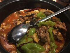 -云海肴·汽锅鸡·云南菜(天山百盛优客店)