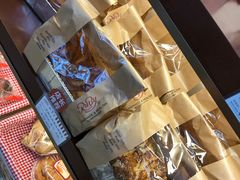 -红宝石·鲜奶小方·海派西点房(南翔店)