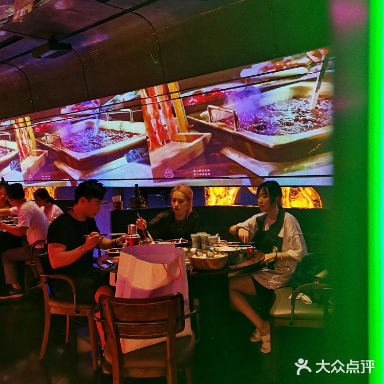 大隐隐于市~独善其身找到一份属于夜上海的宁静