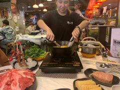 -鲜入围煮花胶鸡海鲜火锅