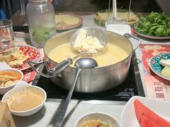 -尚尚仙·酸汤猪手·猪肚鸡火锅(华联万柳购物中心店)