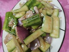 肉片炒胜瓜-龙华酒家