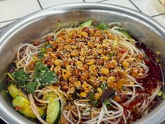 -周良天山牛杂城(天山路总店)