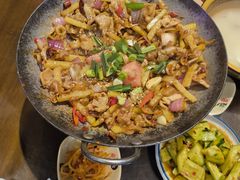 -富正毅三下锅·湘西韵味(天门山索道店)