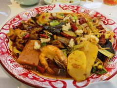 -嗨辣小聚·盘锦河蟹·海鲜烧烤龙虾(盘锦十年好店)