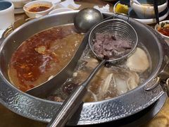 -左庭右院鲜牛肉火锅(金山万达店)