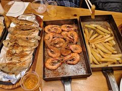 -老东镇啤酒屋海鲜加工·蒸汽海鲜·海鲜烧烤(台东店)