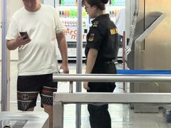 -铁西广场(地铁站)