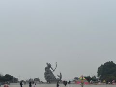 -巴陵广场