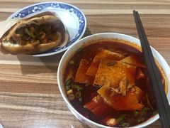 -老字号杨坡红油米线腊汁肉夹馍(东四道巷店)