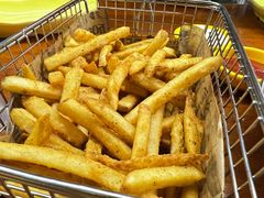 -BHC炸鸡(明洞总店)