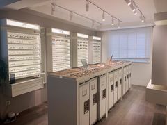 -目艮眼镜SHOWROOM(品牌集合店)