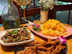 -月亮眼花园餐厅书吧酒吧