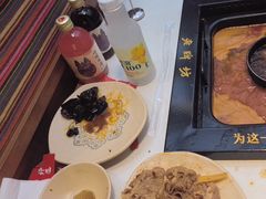 -老牌坊云南鱼豆花火锅(哈西万达店)