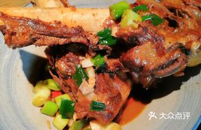 Bold Shredded Sauce Pork Shank