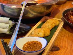 -野山舂·贵州现舂酸汤火锅(鸿通城店)