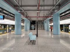 -蓝天路(地铁站)