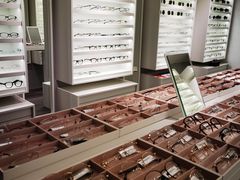 -目艮眼镜SHOWROOM(品牌集合店)