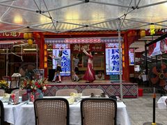 -刘姐啤酒鱼民族演艺餐厅(西街总店)