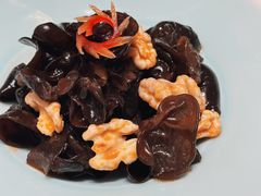 鲜核桃仁黑木耳-香港狮子山下·明星粤菜餐厅(北苑店)