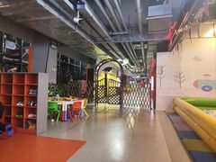 -嗨翻Hi-Fun竞技主题乐园·蹦床亲子生日轰趴(国光1937店)