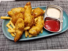 炸鱼和薯条配塔塔酱-Future&Kitchen