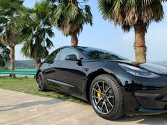 -TESLA 特斯拉(上海太古汇体验店)