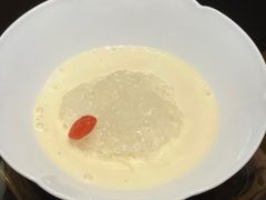 花生燕窝-杭州西子湖四季酒店·金沙厅