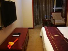 -兴芮温泉度假区