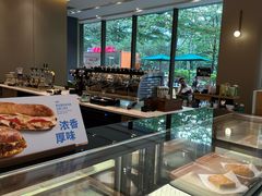 -星巴克臻选(深圳龙华红山天虹店)