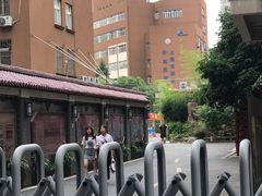 -上海市经济管理学校
