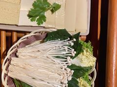 -东巴人鱼豆花火锅(幸福街店)