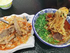 -撒拉人家.酸菜牦牛肉火锅