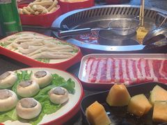 -醉董牛川派鲜肉自选火锅(烟台店)