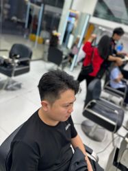 -乾健·烫染·接发SALON