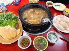 -菌之家·专业纯野生菌火锅·特色炒菌
