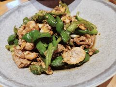 辣椒炒肉-巢爷老味(东方红店)
