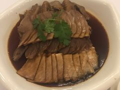 -深圳君逸国际酒店(龙岗横岗塘坑地铁站店)
