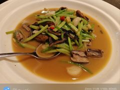 -艳阳天·非遗楚菜(武汉客厅店)