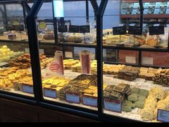 面包甜点陈列柜-鼎丰真(重庆路店)