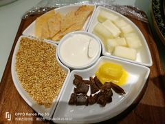 -哈啾嗨·新概念蒙餐(红星新城店)