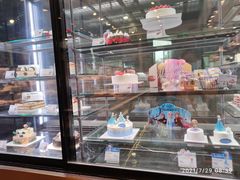 面包甜点陈列柜-巴黎贝甜(凯德MALL望京店)