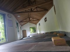 -腾冲洞山温泉村